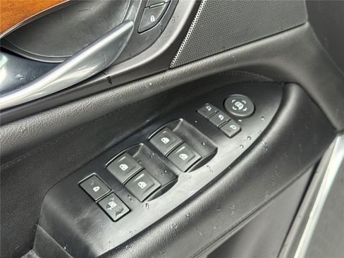 Used 2020 Cadillac Escalade Premium Luxury AWD/4WD image 18