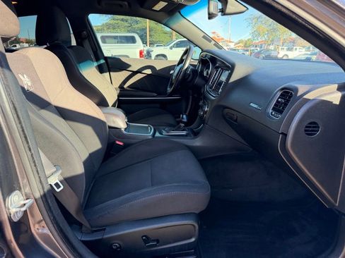 Used 2018 Dodge Charger R/T Scat Pack image 18