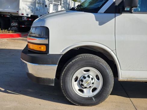New 2025 Chevrolet Express 3500 w/ Power Convenience Package RWD image 14