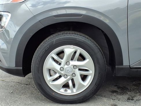 Used 2021 Hyundai Venue SE image 23