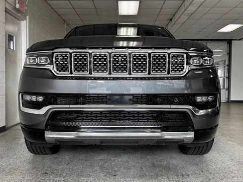Certified 2022 Jeep Grand Wagoneer Series III AWD/4WD image 5