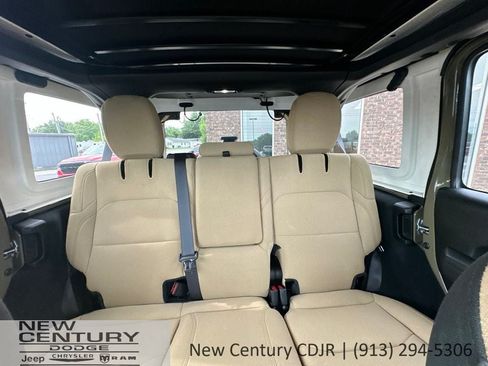 Used 2025 Jeep Wrangler Unlimited Sport S 4xe AWD/4WD image 9