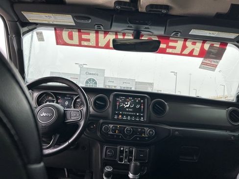 Used 2022 Jeep Gladiator Sport image 36