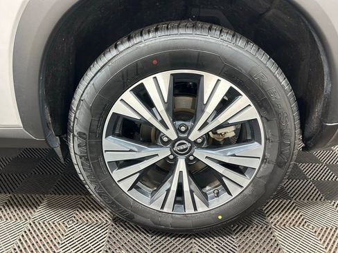 Used 2023 Nissan Rogue SV image 28