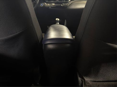 Used 2021 Toyota C-HR XLE FWD image 24