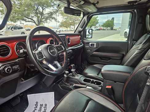 Used 2022 Jeep Wrangler Unlimited Rubicon AWD/4WD image 10