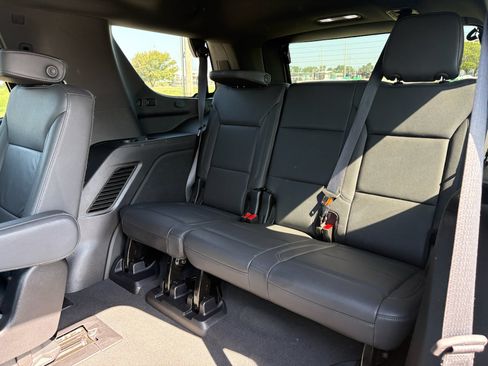 Used 2024 Chevrolet Tahoe LT RWD image 23