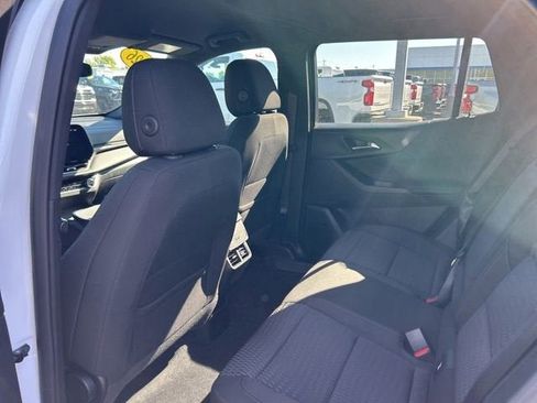 New 2026 Chevrolet Equinox LT image 24