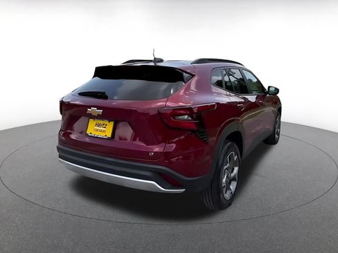 Used 2025 Chevrolet Trax LT w/ LT Convenience Package FWD image 14