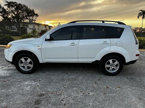 Used 2008 Mitsubishi Outlander LS image 2