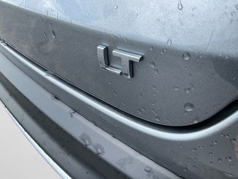 Used 2025 Chevrolet Trax LT w/ LT Convenience Package FWD image 18