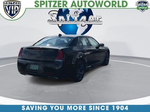 Used 2023 Chrysler 300 Touring L w/ Comfort Group image 9