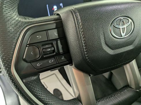 Used 2024 Toyota Tacoma TRD Off-Road image 19