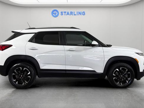 Used 2021 Chevrolet TrailBlazer LT w/ Convenience Package AWD/4WD image 11