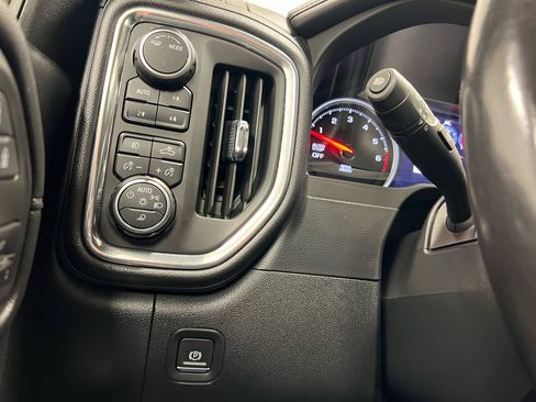 Used 2020 Chevrolet Silverado 1500 High Country image 28