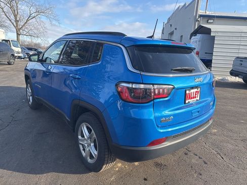 Used 2023 Jeep Compass Latitude w/ Convenience Group image 12