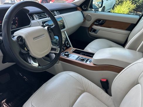 Used 2019 Land Rover Range Rover HSE image 4