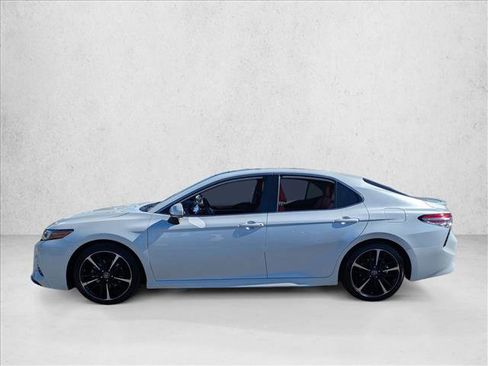 Used 2019 Toyota Camry XSE image 9
