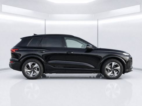 Certified 2025 Audi Q6 e-tron Premium Plus w/ Premium Plus AWD/4WD image 8