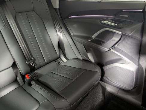 New 2025 Audi Q5 Premium Plus image 14