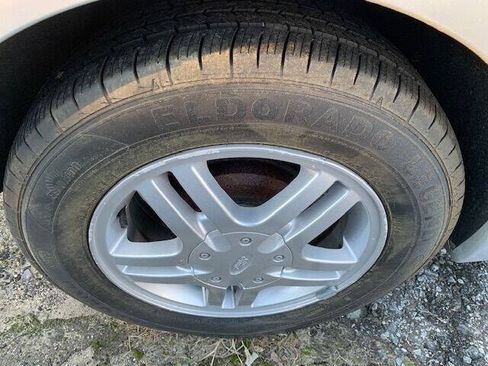 Used 2003 Ford Focus SE FWD image 23