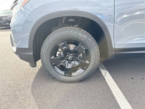 New 2026 Honda Ridgeline Black Edition image 13