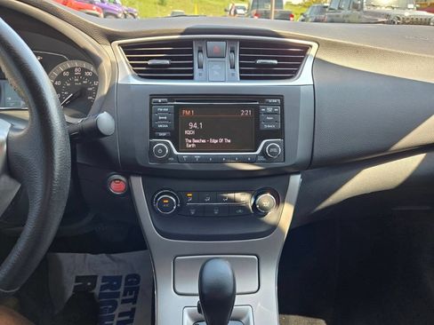 Used 2015 Nissan Sentra SV FWD image 19