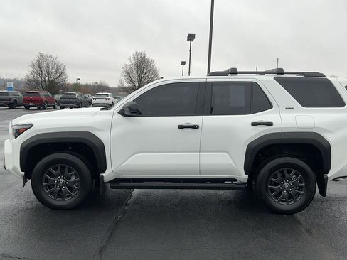 Used 2025 Toyota 4Runner SR5 image 10
