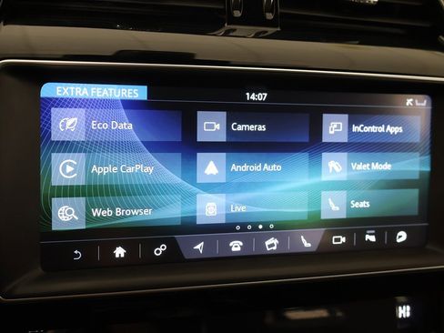 Used 2020 Jaguar F-PACE SVR image 49