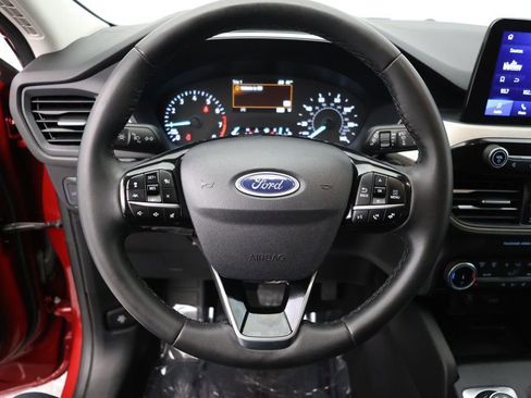 Used 2022 Ford Escape SE w/ SE Sport Appearance Package image 11