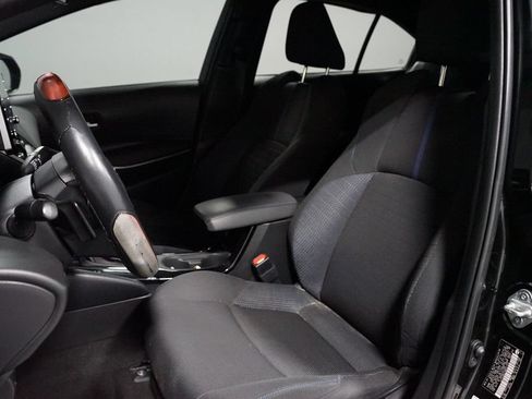 Used 2021 Toyota Corolla SE FWD image 6