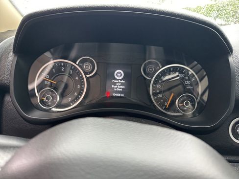 Used 2019 RAM 2500 Tradesman RWD image 9