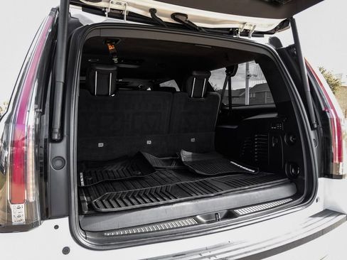 Used 2020 Cadillac Escalade ESV Platinum image 57