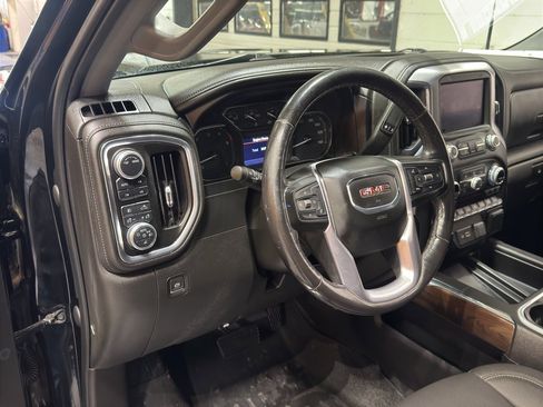 Used 2021 GMC Sierra 3500 SLT w/ SLT Preferred Package image 18