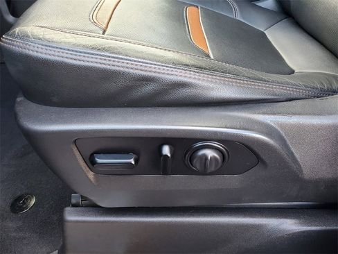 Used 2021 GMC Sierra 1500 AT4 w/ AT4 Premium Package image 8