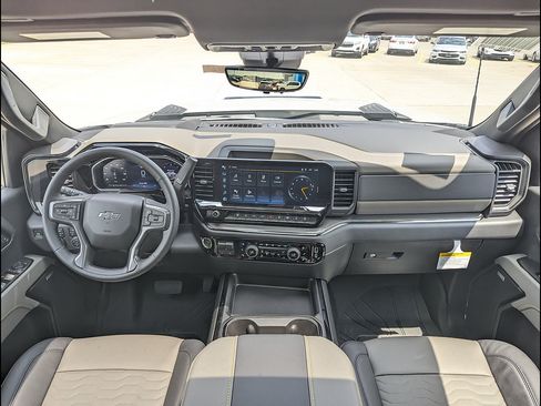 New 2026 Chevrolet Silverado 2500 ZR2 AWD/4WD image 18