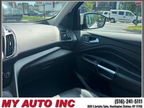 Used 2014 Ford Escape SE w/ Equipment Group 201A AWD/4WD image 14