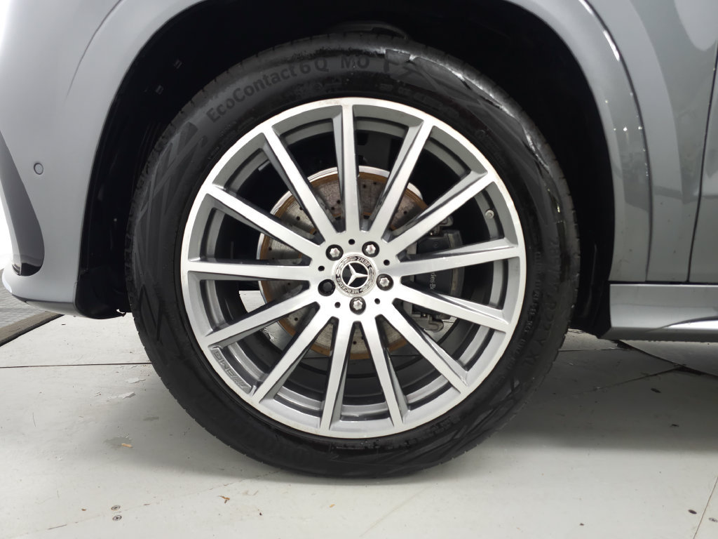 Certified 2025 Mercedes-Benz GLS 450 4MATIC image 37