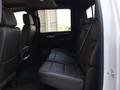 Used 2024 GMC Sierra 2500 Denali w/ Denali Reserve Package AWD/4WD image 16