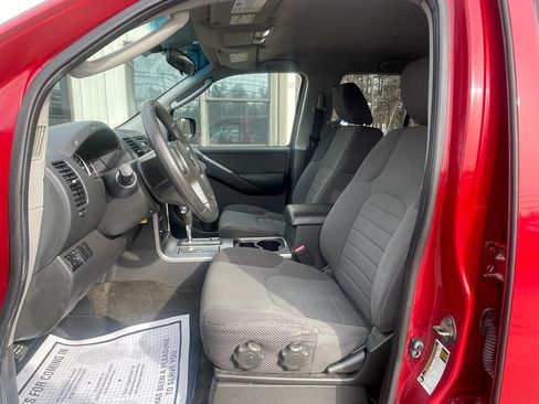 Used 2012 Nissan Pathfinder S image 12