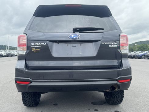 Used 2017 Subaru Forester 2.5i Premium w/ All-Weather Package AWD/4WD image 4