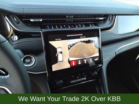 Used 2023 Jeep Grand Cherokee 4WD 4xe w/ Luxury Tech Group II image 18