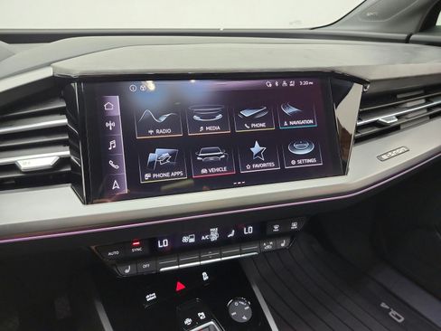 Used 2023 Audi Q4 e-tron Premium Plus w/ Premium Plus RWD image 10