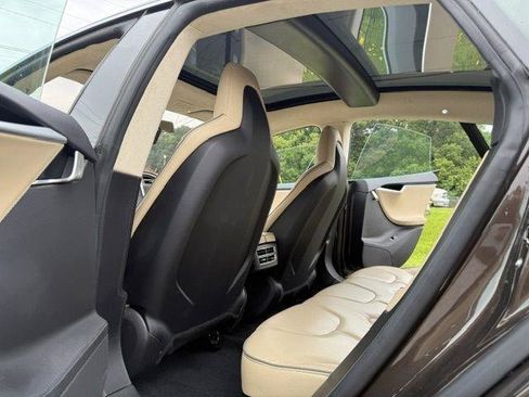 Used 2013 Tesla Model S Performance RWD image 22