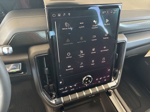 New 2026 GMC Yukon AT4 w/ LPO, Floor Liner Package image 27