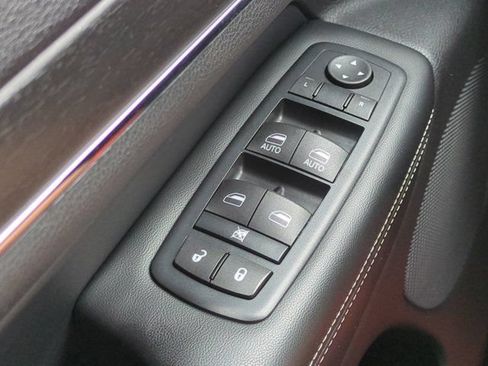 Used 2016 Jeep Grand Cherokee Limited AWD/4WD image 24