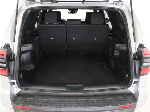 Certified 2025 Toyota 4Runner SR5 image 31