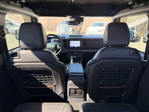Used 2023 Ford Bronco Badlands w/ Sasquatch Package image 28