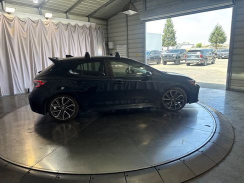 Used 2021 Toyota Corolla XSE FWD image 4
