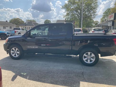 Used 2013 Nissan Titan SV w/ SV Premium Utility Pkg image 6